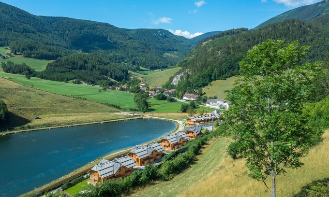 Puchberg Am Schneeberg Ski Chalet | Experience Chalet am Schneeberg See with Lake Views