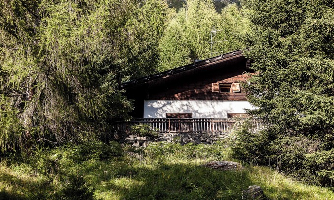Curon Venosta Ski Chalet | Serene Chalet 'Am Reschensee' with Lake View & Private Garden
