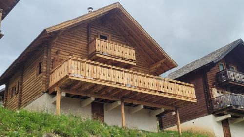 Le Devoluy Ski Chalet | Stunning Chalet Aneloup with Ocean View & Private Pool