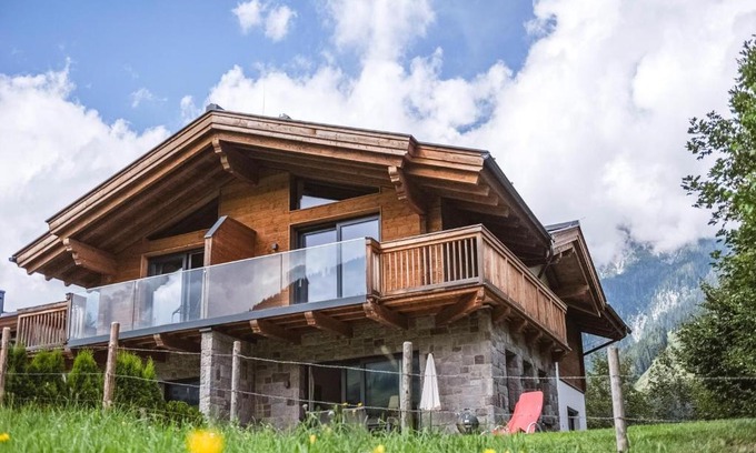 Leogang Ski Chalet | Relaxing Chalet Anna XL in Leogang with Spa & Ocean View