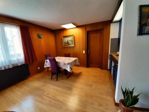 Goldswil Apartment | Charming Chalet Apartment Near Interlaken with Parking