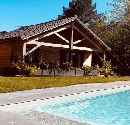 Saint-Aubin-de-Medoc Ski Chalet | Chalet Arizona: Oceanfront Retreat Near Bordeaux - Rated 10/10