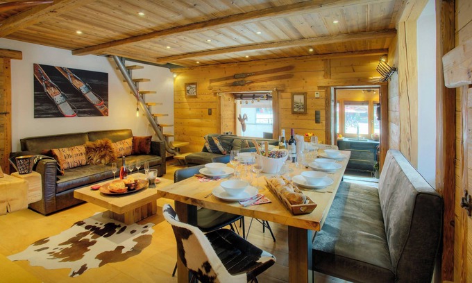 La Clusaz Apartment | Chalet Artedaz: Family Retreat with Cinema & Cozy Fire