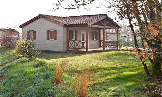 La Chapelle-Hermier Ski Chalet | Inviting Chalet at Domaine du Pré with Pool & Spa Amenities