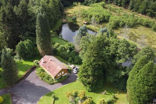 Saint-Quirin Ski Chalet | Cozy Chalet by the Water - Perfect for Families and Pets