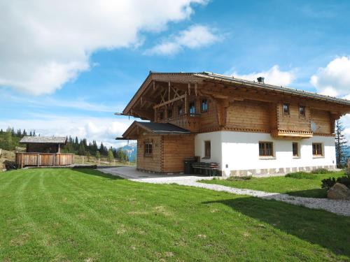 Forstau Ski Chalet | Discover Chalet Aualm - FRT100 with 4 Stars & Family-Friendly