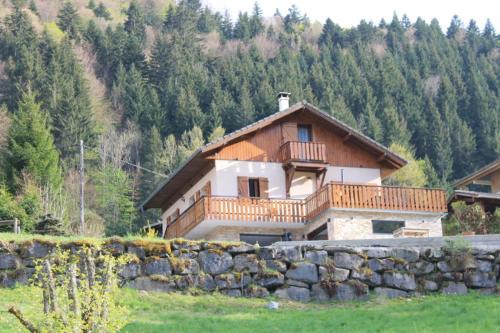 Saint-Jean-dʼAulps Ski Chalet | Family-Friendly Chalet Avenir: Rated 9/10 by Guests