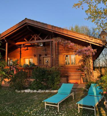Crevalcore Ski Chalet | Pet-Friendly Chalet B&B Laghetti Martina with Hot Tub & Dining