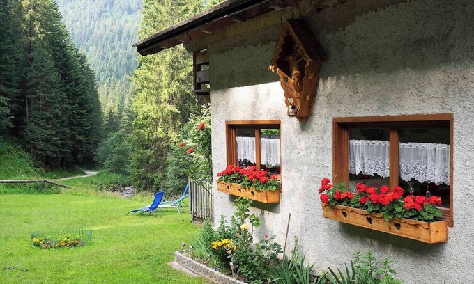 Canal San Bovo House | Beautiful Chalet 'Baita Florinda' with Garden & Spa Amenities
