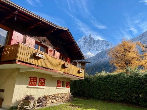 Les Praz-de-Chamonix Ski Chalet | Family-Friendly Chalet Baraka in Chamonix les Praz Awaits