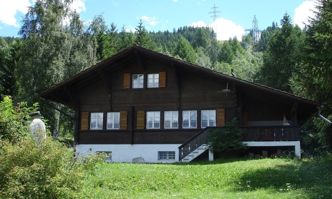 Buerchen Ski Chalet | Chalet Basilisk: Ideal Retreat with Pool and Spa Amenities