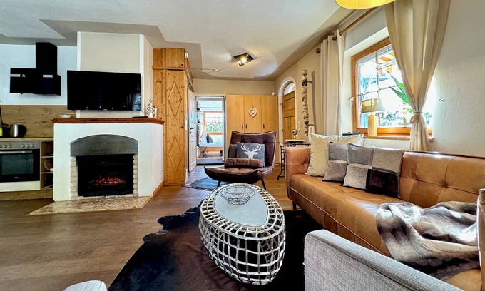 Kitzbuehel Apartment | Relax at Chalet Belle Kitz: Pool, Ocean View & Breakfast