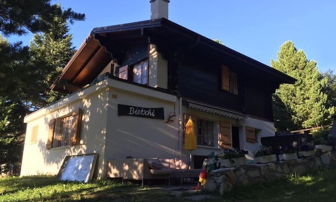 Buerchen Apartment | Pet-Friendly Retreat at Chalet Bietschi – Rated 8/10