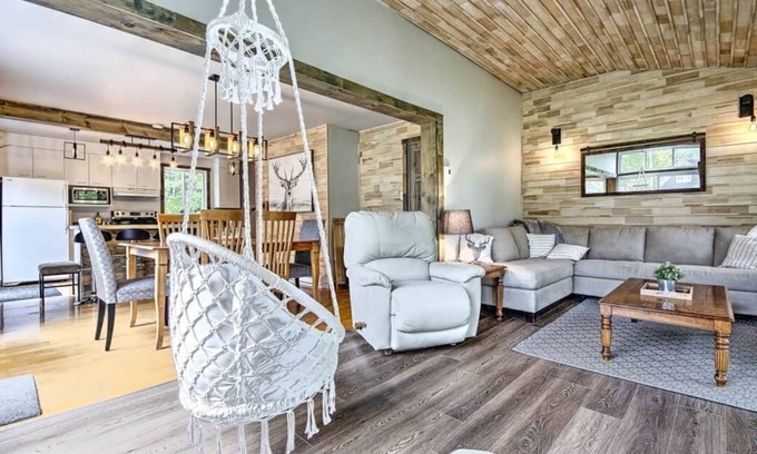 Saint-Jean-de-Matha Ski Chalet | Chalet Blanc: Waterfront Retreat with Spa and Adventure