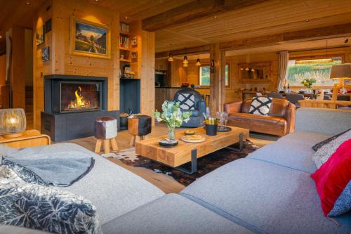 Les Villards-sur-Thones Ski Chalet | Explore Oceanfront Comfort at Chalet Bonnevie - 4-Star Escape