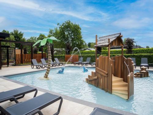 Municipality of Veldhoven Ski Chalet | Modern Chalet Retreat with Pool in Brabant Kempen