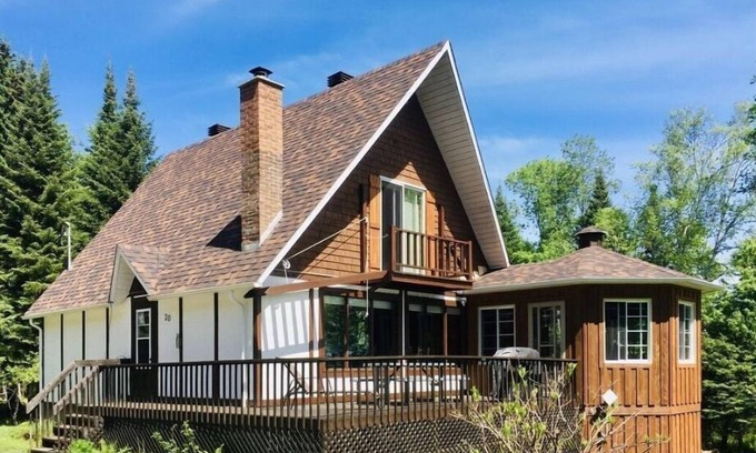 Saint-Michel-des-Saints Ski Chalet | Guest Rated 10/10: Chalet Racine - Family-Friendly Retreat