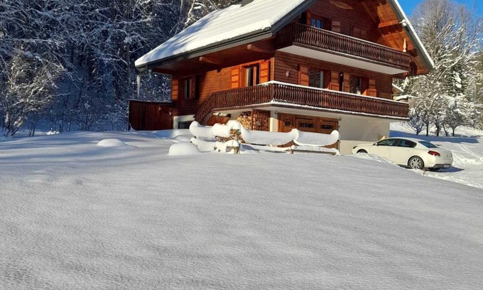 Abondance Ski Chalet | Tranquil Chalet in Abondance with Mountain Views & Balcony