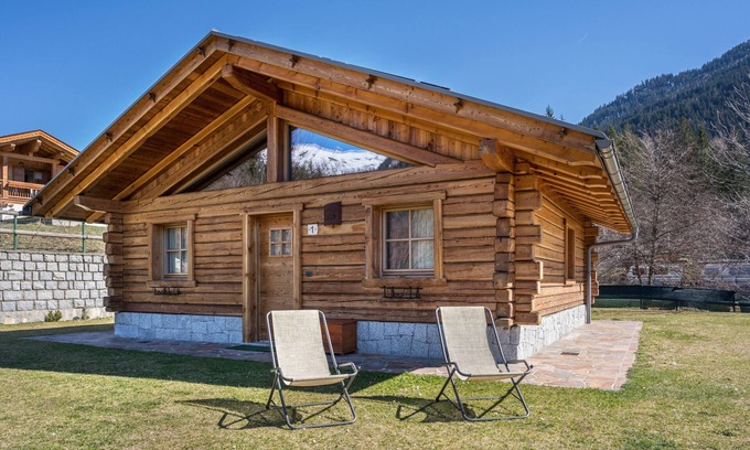 Sant'Antonio di Mavignola Ski Chalet | Cozy Chalet 'Camping Faè' with Mountain Views & Private Terrace