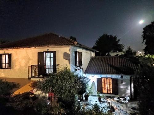 Mar del Plata House | Pet-Friendly Oceanfront Retreat: Chalet Caserón de Tejas