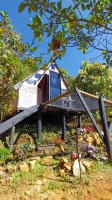 El Rosario Ski Chalet | Cozy Chalet Celestial with Wifi and Private Parking