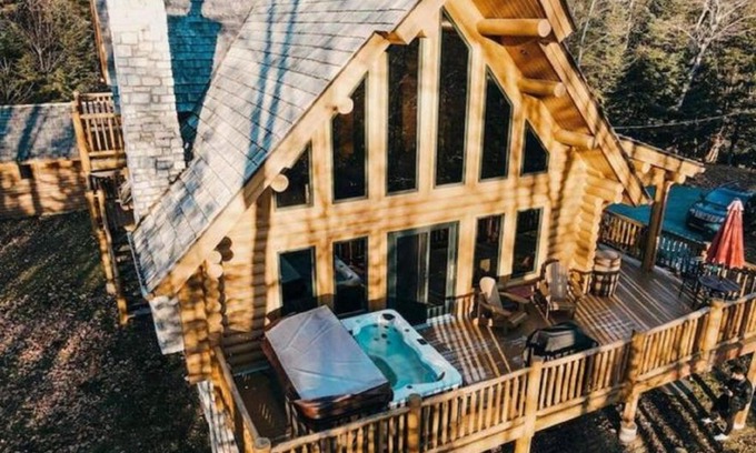 Saint-Faustin-Lac-Carre Ski Chalet | Discover Chalet Chaleuron in Saint-Faustin-Lac-Carré