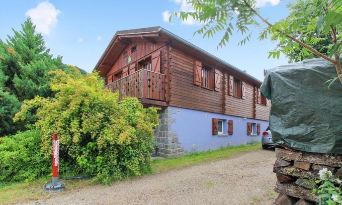 Stosswihr Ski Chalet | Cozy 2-Bedroom Chalet with Balcony and WiFi in Stosswihr