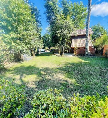 La Teste-de-Buch Ski Chalet | Relaxing Chalet with Pool & WiFi in La Teste de Buch