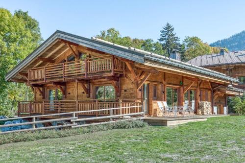 Megeve Ski Chalet | Family-Friendly Retreat at Chalet Grey Stone Awaits You
