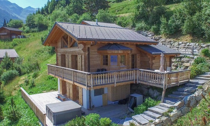 Riddes Ski Chalet | Chalet Chocolat - Ski-In-Ski-Out with Hot Tub & Sauna