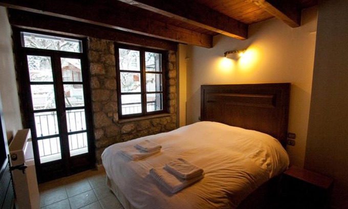 Elati Ski Chalet | Inviting Chalet Christantoni: Family-Friendly with Breakfast
