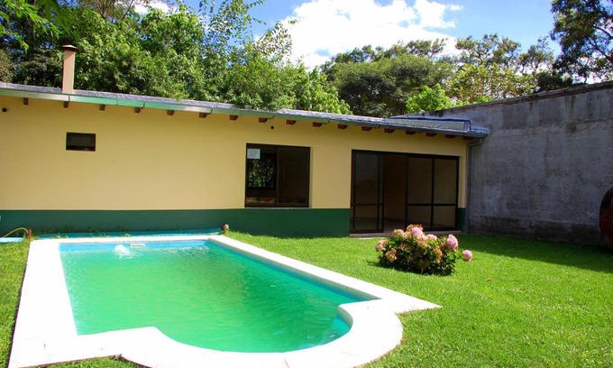 Villa San Lorenzo House | Relaxing Chalet with Pool for 6 in Beautiful Salta