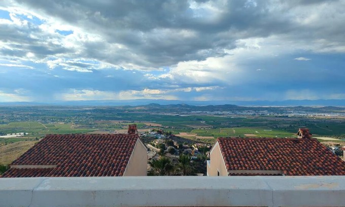 Torrent House | Family-Friendly Chalet with Pool in Calicanto