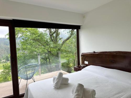 Gondomar House | Relaxing Chalet with Pool in Gondomar for Memorable Stays