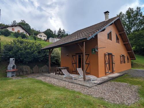 Plainfaing House | Cozy Chalet Confort: Family-Friendly Retreat in Vosges