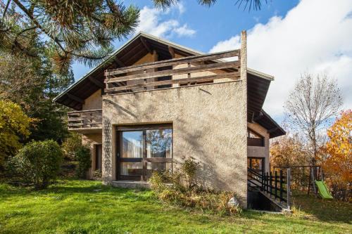 Briancon Ski Chalet | Inviting Chalet in Briancon with Scenic Mountain Views
