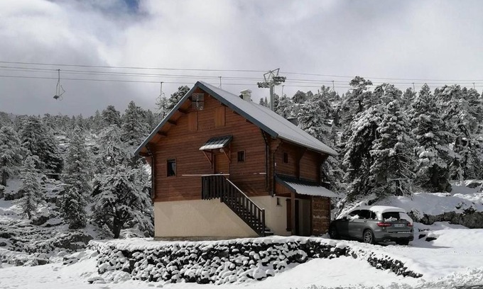 Arette Ski Chalet | Family-Friendly Chalet Arette for 8 Guests in a Prime Location