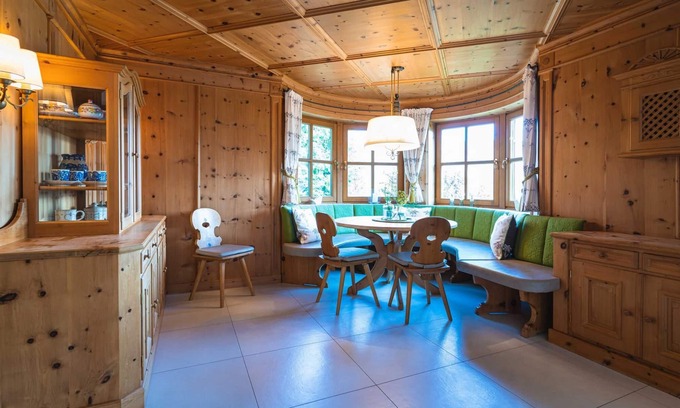 Zell am See House | Convenient Family Getaway at Chalet Crown of the Alps