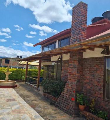 La Chapa House | Cozy Chalet D'Elena: Pet-Friendly & Accessible Retreat