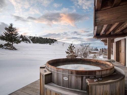 Courchevel Ski Chalet | Family-Friendly Chalet Courchevel 1650 for Memorable Gatherings