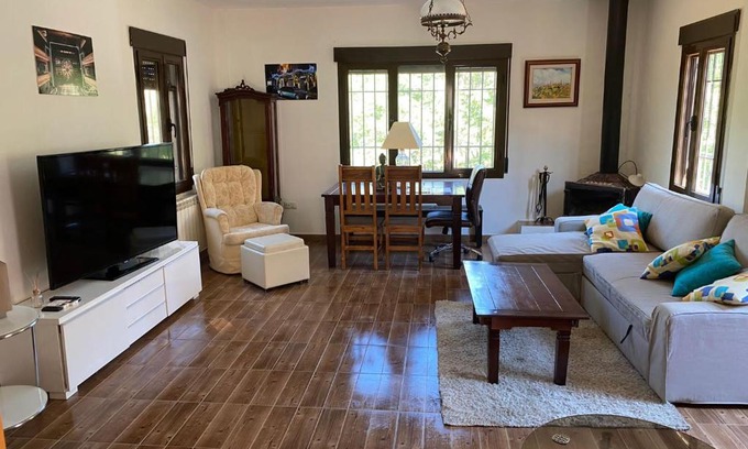 Province of Toledo House | Pet-Friendly Chalet Dani with Pool, 5 Min from Puy Du Fou