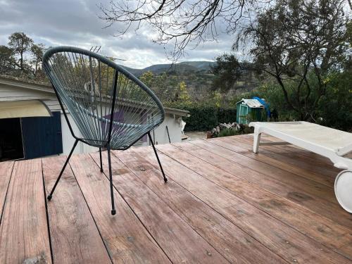 Gassin Ski Chalet | Relaxing Retreat: Chalet dans le vert with Ocean Views