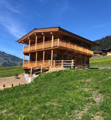 Ramsau im Zillertal House | Pet-Friendly 4-Star Chalet - Das Schrofen with Top Ratings
