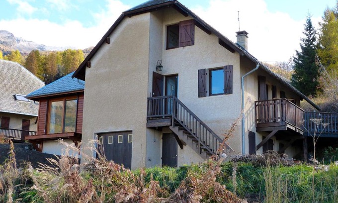 Les Orres Ski Chalet | Cozy 4-Bedroom Chalet with Garden near Les Orres Pistes