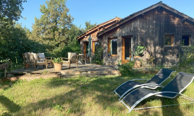 Ambax Ski Chalet | Charming Chalet de Campagne in the Heart of Gascogne
