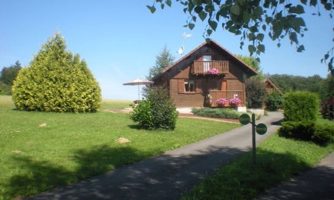 Le Val-d'Ajol Cottage | Cozy Gite Le Val-d'Ajol with Lake View and Spa Amenities