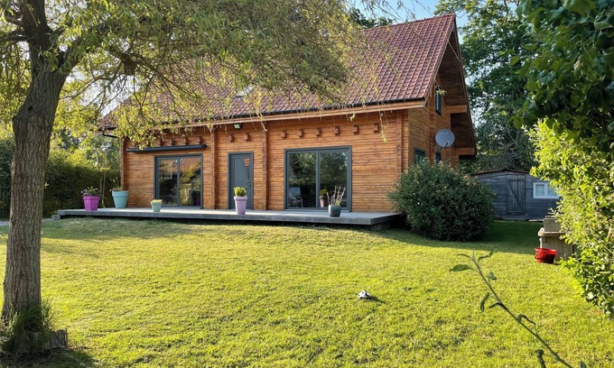 Quend Ski Chalet | Family Retreat by the Ocean with Pool and Spectacular Views