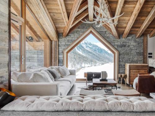 Le Fornet Ski Chalet | Experience a Luxury Chalet with Pool & Sauna in Val-d'Isère