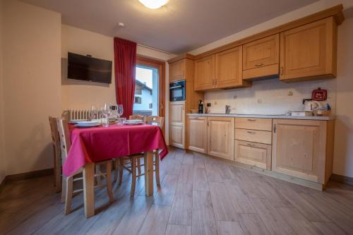 Valdisotto Ski Chalet | Oceanfront Retreat at Chalet Del Bosco – Rated 9.7/10