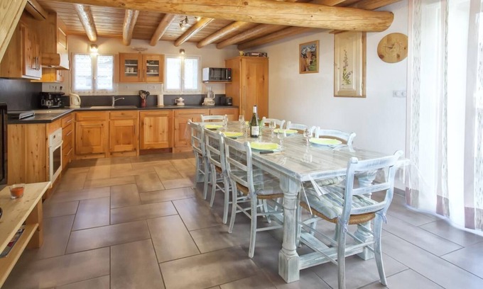Termignon House | Cozy Chalet DES Alpes with Breakfast & Family Amenities